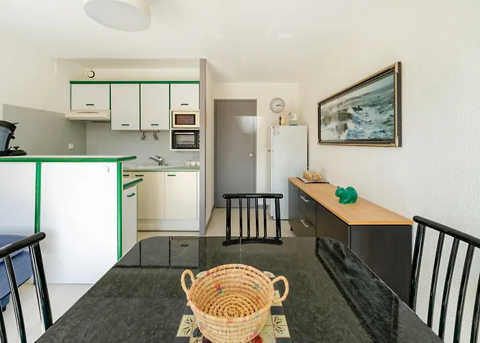 Evasion Atlantique, Acces *