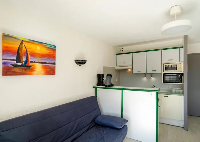 Evasion Atlantique, Acces *